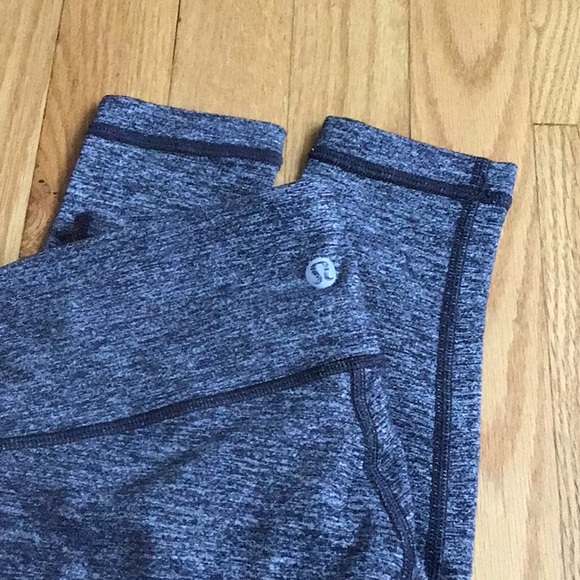Lululemon size 2 full length grey leggings - Picture 2 of 2